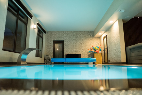 Plavecký bazén a sauny v usedlosti "Vila Kalniškiai" - SPA centra