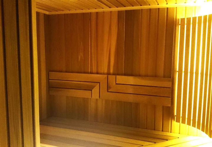 Cedrová dřevěná sauna s parní funkcí