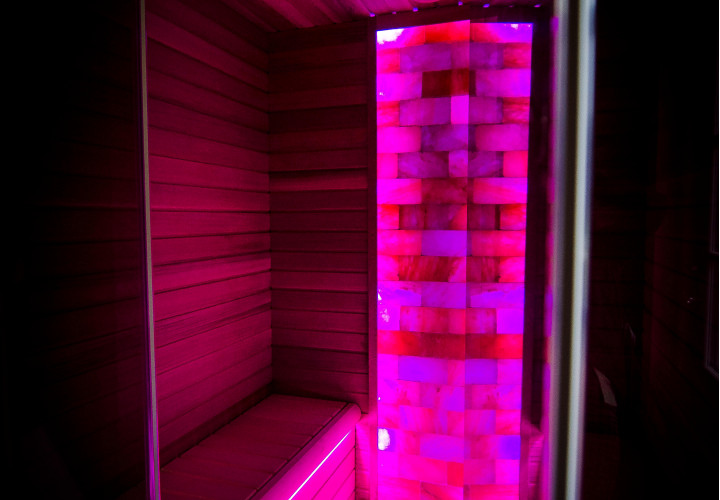 Infrasauna s himálajskou solnou stěnou