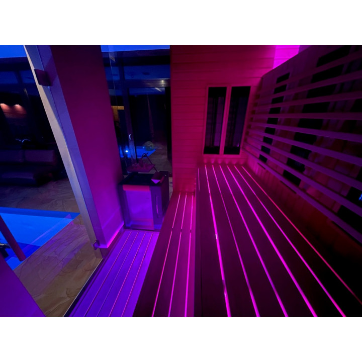 SAUFLEX RGB LED SVÍTIDLO S ŘÍDÍCÍ JEDNOTKOU