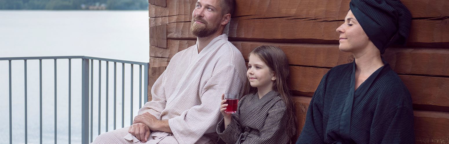 Oblečení do sauny: Syntetické tkaniny sem nepatří