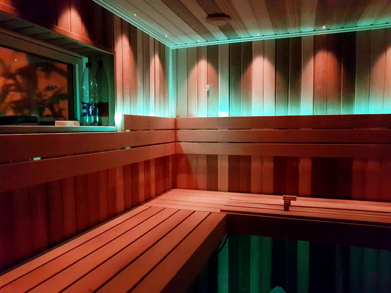 Sauna s olšovým a kanadským cedrovým dřevem