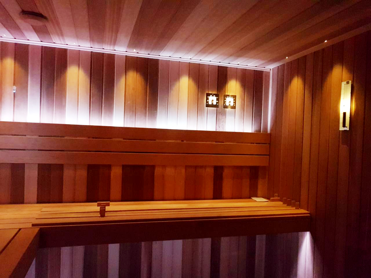 Sauna s olšovým a kanadským cedrovým dřevem